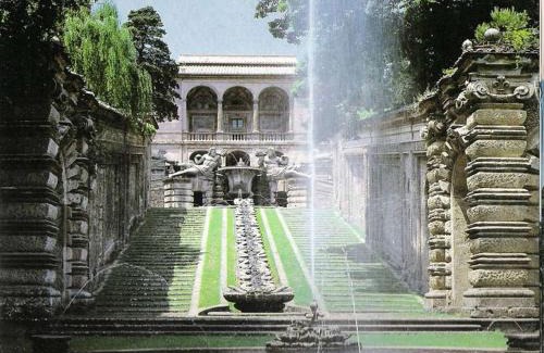 Caprarola House | Suite Farnese "La Luisella" - Grazioso appartamento storico adiacente a Palazzo Farnese