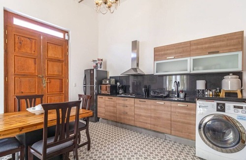 Downtown Queretaro Apartment | Suite in Historic Center, Terrace. Wifi+Workroom+A/C