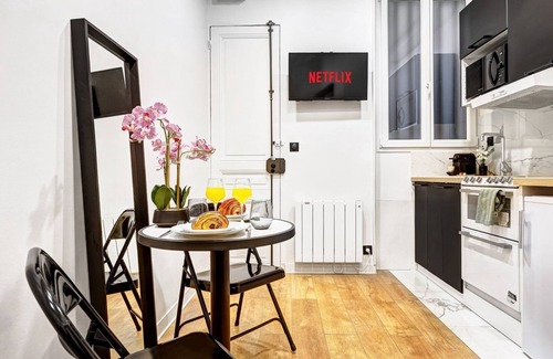 Porte-Dauphine Apartment | Suite Léo – Studio Cosy au Cœur du 16e