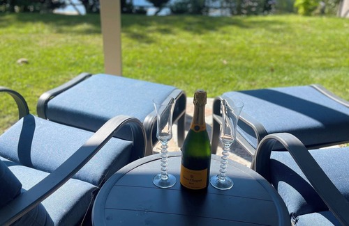 Gananoque Apartment | SUITE - LUXURIOUS & TRANQUIL WATERFRONT WALKOUT, WITH STUNNING VIEWS & GARDENS