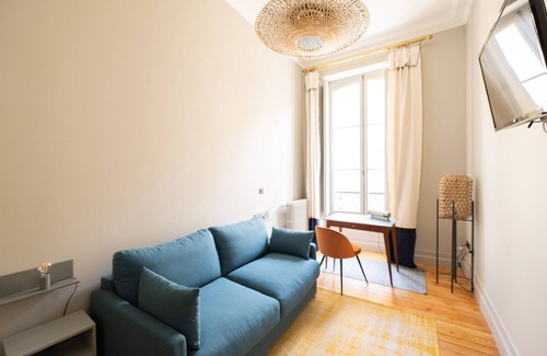 Bordeaux City Centre Bed & Breakfast | Suite MASSAI MARA ideal for 4 people