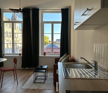 Charleville-Mezieres Apartment | Suite Nova 4 personnes - Vue Hôtel de Ville - à quelques minutes du centre-ville de Charleville-Mézières