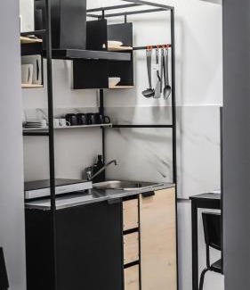 Trivolzio Apartment | Suite Sarenji