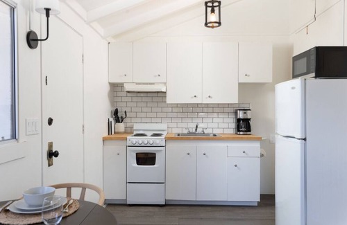 Northwest Carmel House | Suite Spot - Carmel House - Carmel Hideway