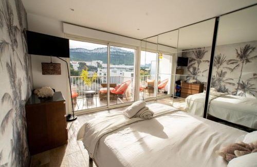 La Pointe Rouge Apartment | Suite vue sur mer