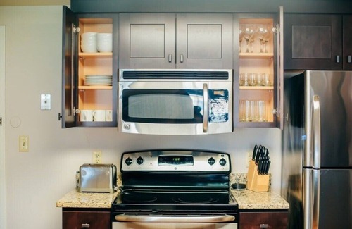 Hershey Apartment | Suits at Hershey Resort 2-bedroom 2-bath - full kitchen, AC, game & fitness room