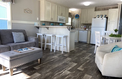 Navarre Cottage | Sum Beaches Paradise Cottage 8