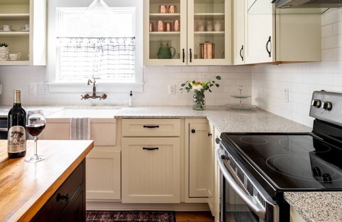 Round Top House | Summer at Round Top Rose | Cozy, Cute, Centrally Located to the Best Spots