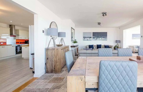 Selsey House | Summer Dawn House