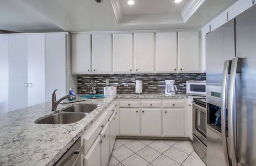 Crown Point Condo | Summer is here at Ginny's Bayfront balcony+parking