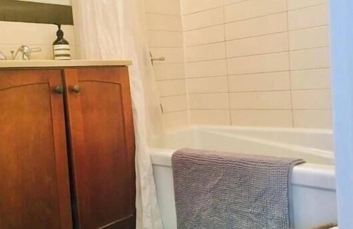 Crown Heights Apartment | Summer Retreat in Brownstone Brooklyn!