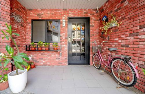 West Central District House | Summer Tree Homestay