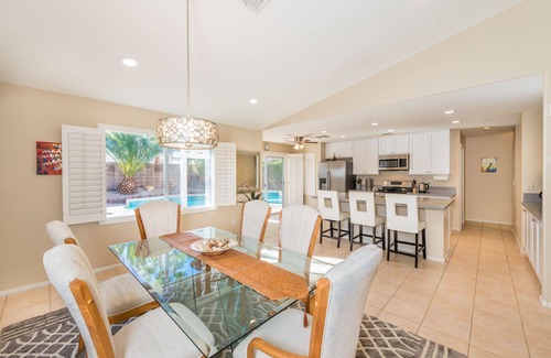 Summerlin House | Summerlin Beauty' near Red Rock Hotel-Minutes to LV StripnNO Room Tax Min 30 nts