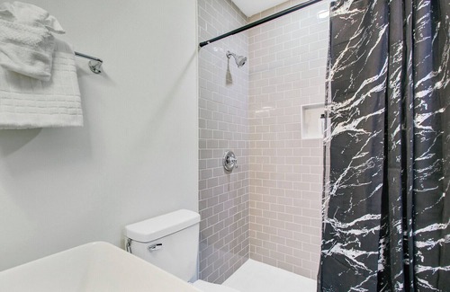 Summerville Historic District Apartment | Summervielle Cozy Apartment