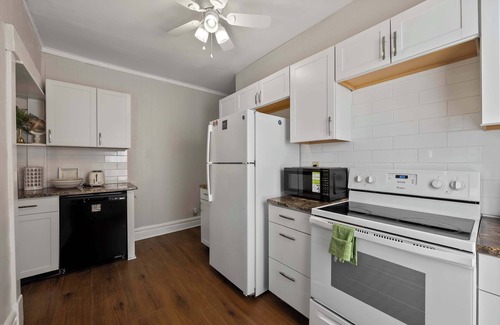 Old North Columbus House | Summit Scholars Suites For 12!