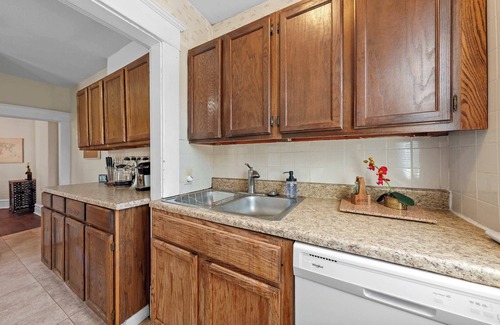 Old North Columbus House | Summit Scholars Suites For 12!