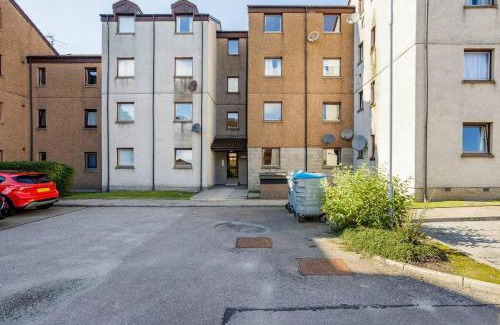 Central Aberdeen Apartment | Summit Stylish Headland Court Apartment 2 Bedroom