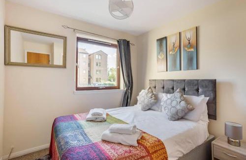 Central Aberdeen Apartment | Summit Stylish Headland Court Apartment 2 Bedroom