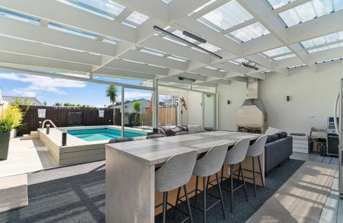 Mangawhai Heads House | Sun Kissed Pool Villa - Mangawhai Holiday Home