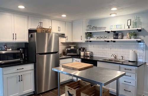 North Myrtle Beach House | Sun Sand & Savings-CherryGrove Waterfront Guesthouse-Pet Friendly, Walk To Beach