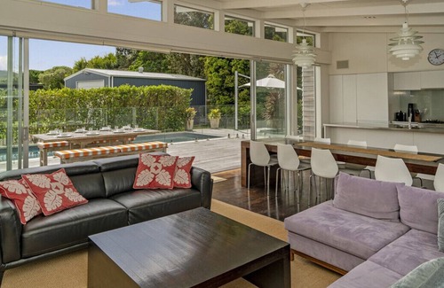 Whangapoua Cottage | Sun Seekers Paradise - Whangapoua Holiday Home