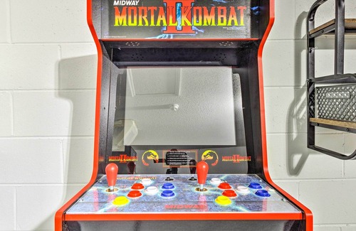 Eagle Pointe South Cottage | Sun-Soaked Kissimmee Retreat w/ Game Room!