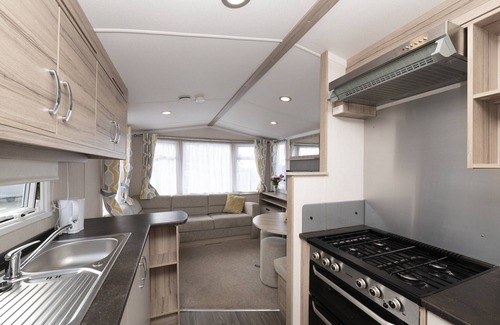 Looe House | Sunbeam Caravan by Belvilla