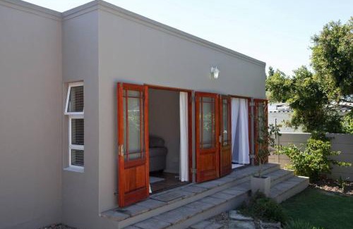Somerset West Apartment | Sunbird Cottage