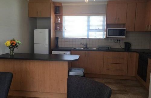 Somerset West Apartment | Sunbird Cottage