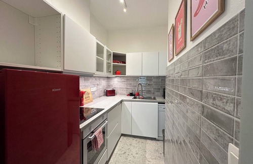 Ukkel Apartment | Sunflora 1-bedroom apartment with beautiful garden view on first floor