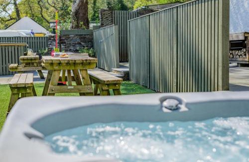 Bude House | Sunflower - Bude