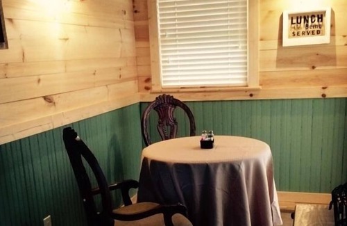 Blowing Rock Cottage | Sunflower Cottage 1 Bedroom Cottage by Redawning