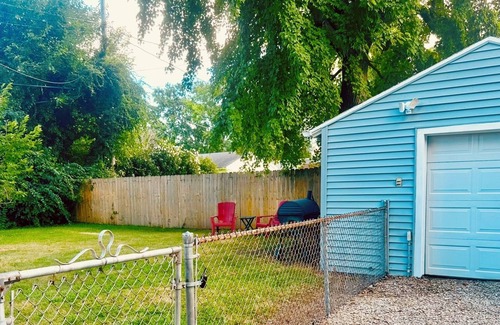 Springfield House | Sunflower Cottage