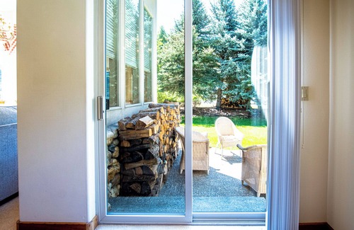 Twin Creeks House | Sunflower Lane - 4BD Sun Valley Retreat + Resort Amenities