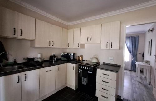 Greater Johannesburg Metropolitan Area Apartment | Sunflower Stables Cottage in the Garden