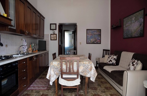 Partanna Apartment | Sunflowers