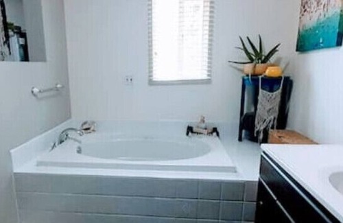 Sunland Estates House | Sunland Estates Surf Shack!