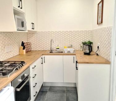 Wynberg House | Sunlight Cottage