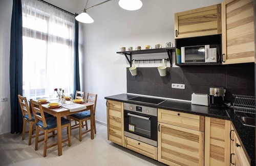 Erzsebetvaros Apartment | ❤️ SUNLIT APT, 2 sep Bedrs near Synagogue, AC+WIFI