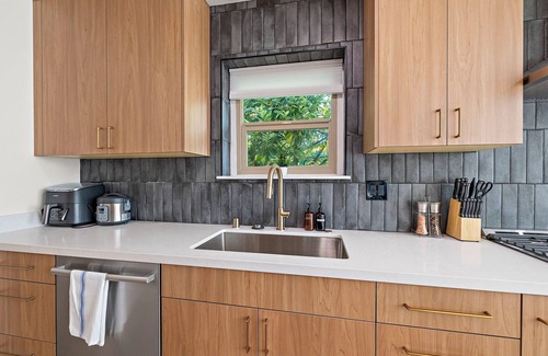 East Queen Anne House | Sunlit & Spacious Seattle Home near Space Needle