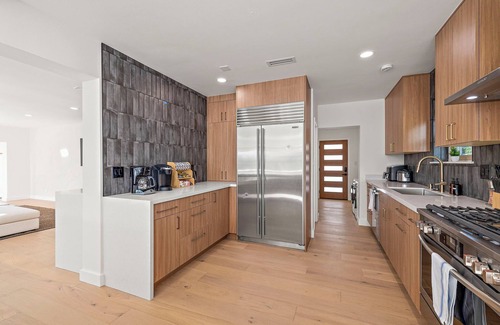 East Queen Anne House | Sunlit & Spacious Seattle Home near Space Needle