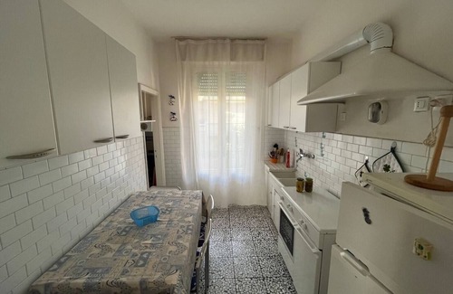 Lido di Camaiore Apartment | Sunny 2-bedrooms apartment