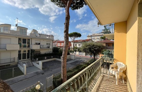 Lido di Camaiore Apartment | Sunny 2-bedrooms apartment