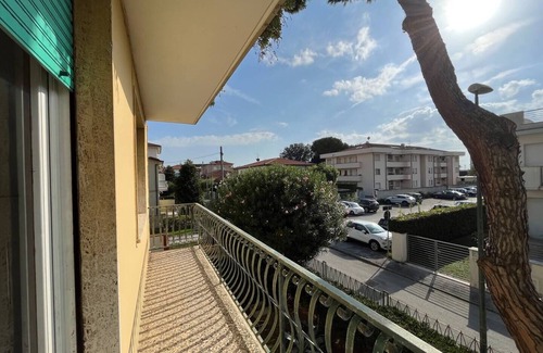 Lido di Camaiore Apartment | Sunny 2-bedrooms apartment