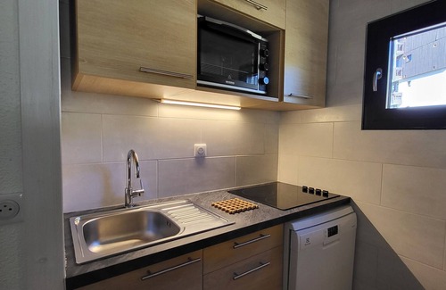 Val Claret Apartment | Sunny 2-Room Apartment with Balcony, Mountain View & Direct Slope Access