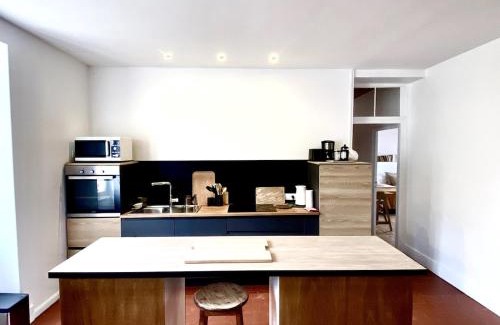 Moulins Engilbert Apartment | Sunny 3BR Apt