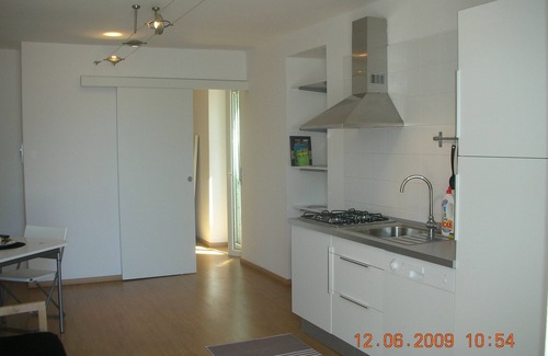 Colonno Apartment | sunny and light blue