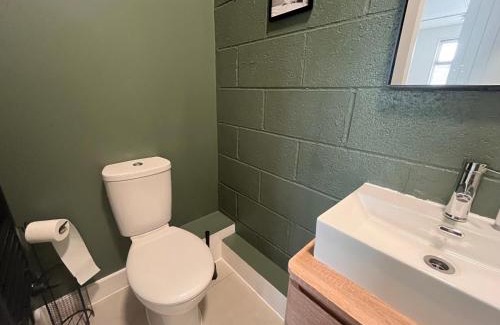 Brockley Apartment | Sunny and spacious studio near the station