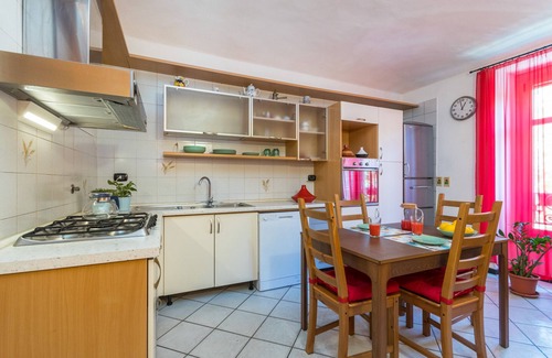 Vanchiglietta Apartment | Sunny Apartment by Wonderful Italy