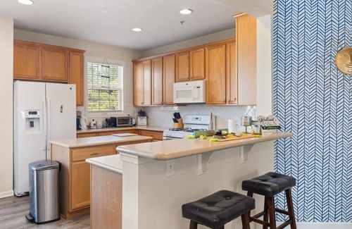 Bayside Apartment | Sunny Bayside Escape